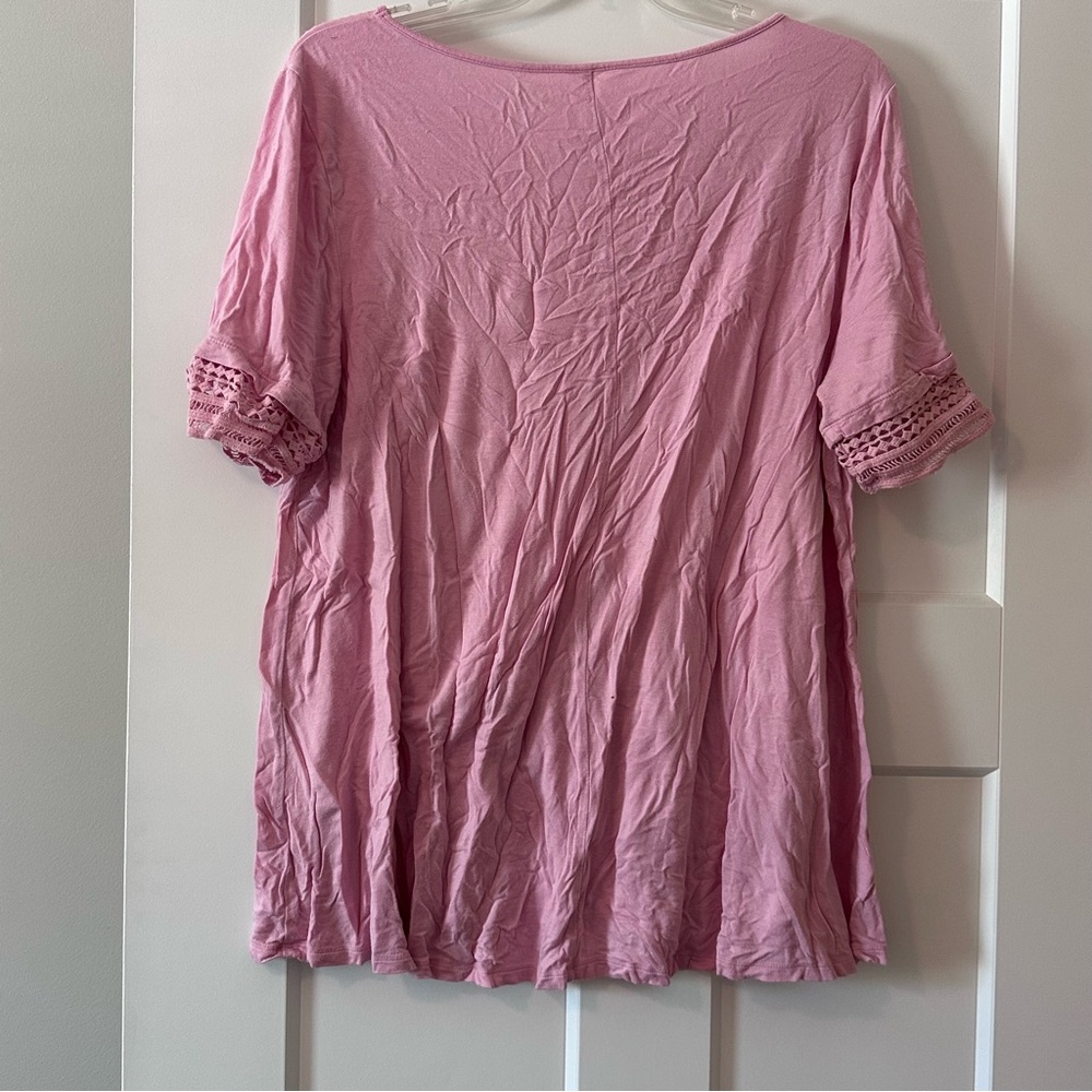 LOFT Pink Crochet Sleeve Top Size Large Short Sleeve Casual Tee - Picture 4 of 4